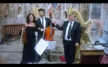 Trio Romantico - Giovanni Selvaggi arpa, Raffaella Azzario violino<br>
Stefano Pellegrino violoncello